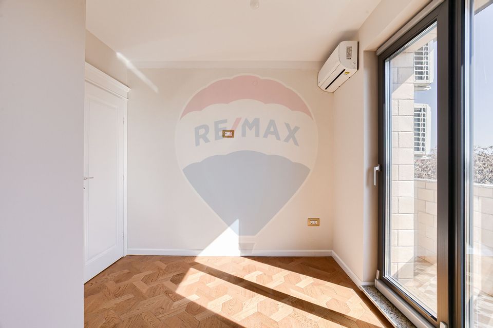 Penthouse exclusivist pe două niveluri, cu terasă– zona Intim