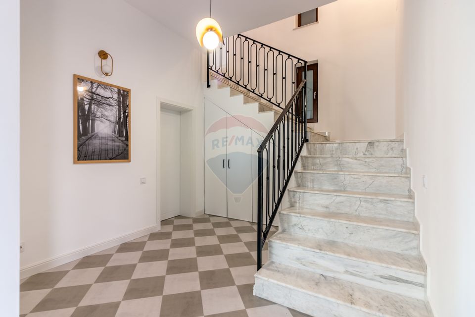 Casă individuala în Aviatiei, adiacent Bulevardul Aerogarii, 4xparcare