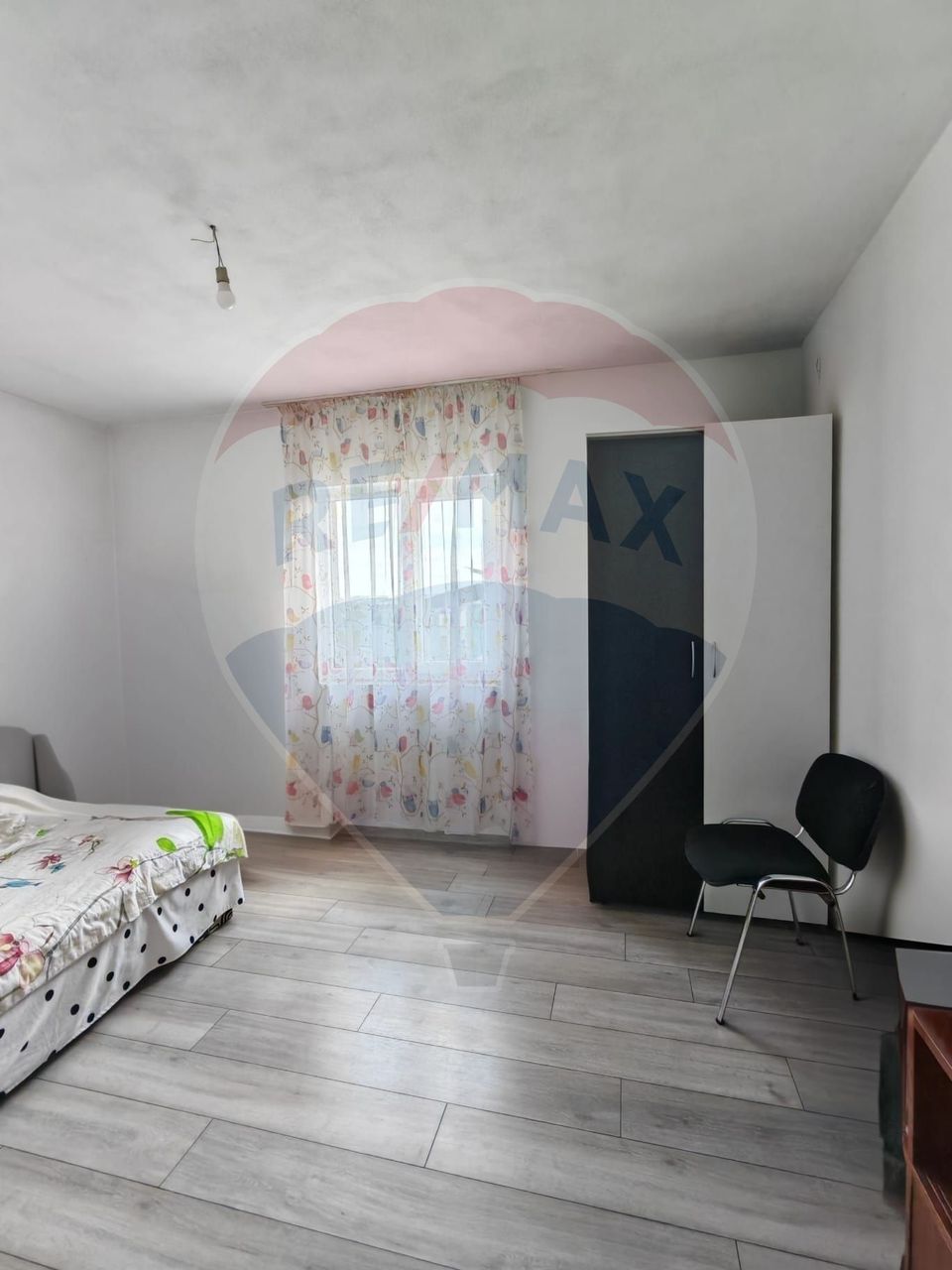 Casă / Vilă cu 4 camere de vânzare