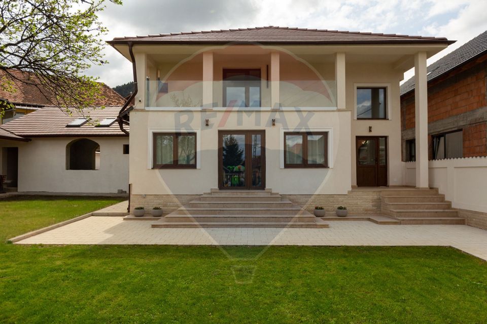 120sq.m Special Property for rent