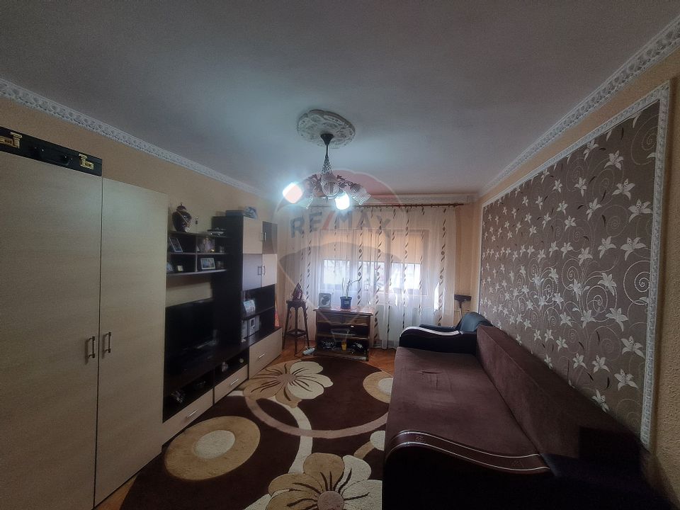 Apartament cu 2 camere de vânzare în zona Est