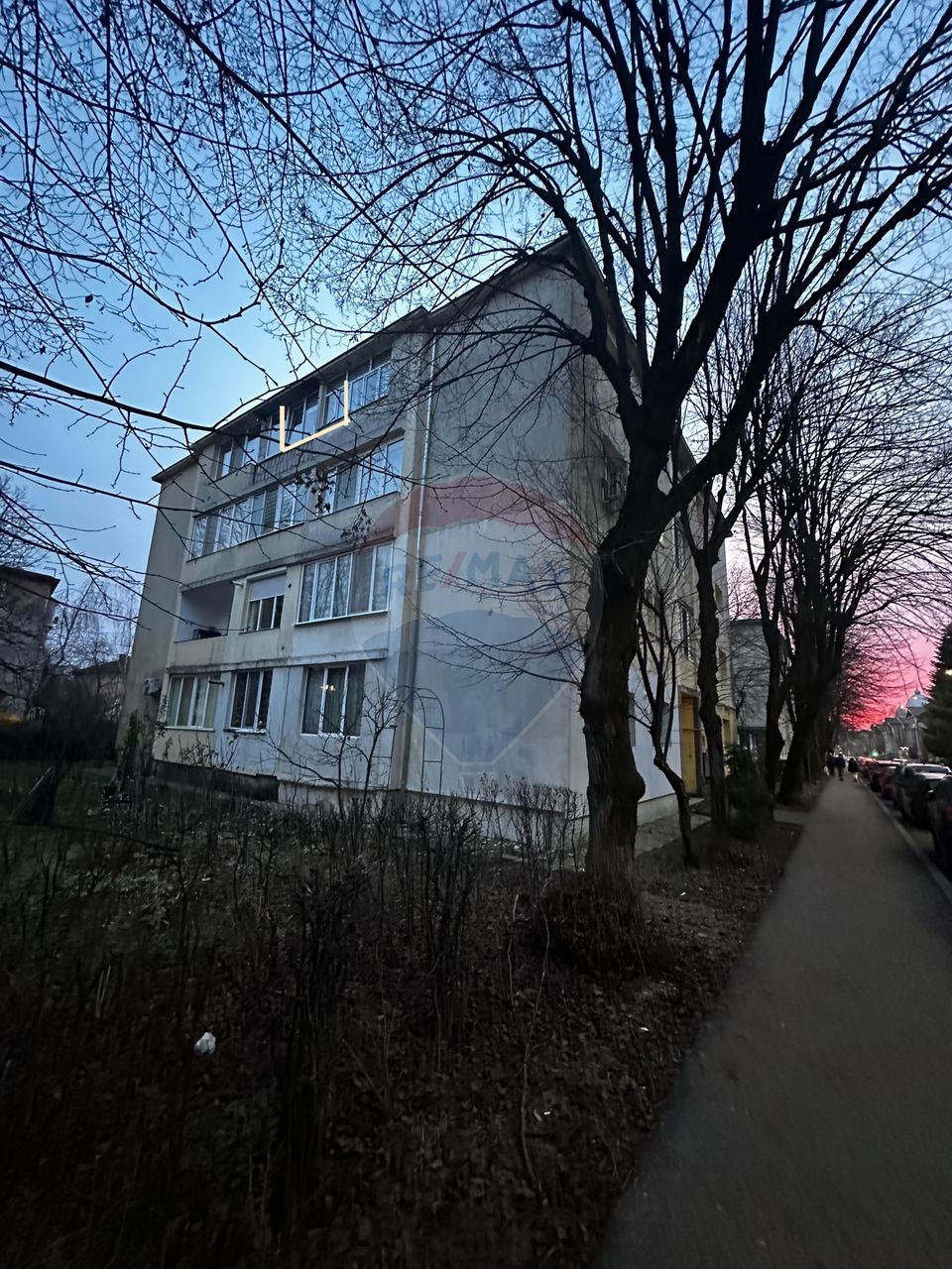 Apartament 2 camere, etaj 3 - str. George Cosbuc 19