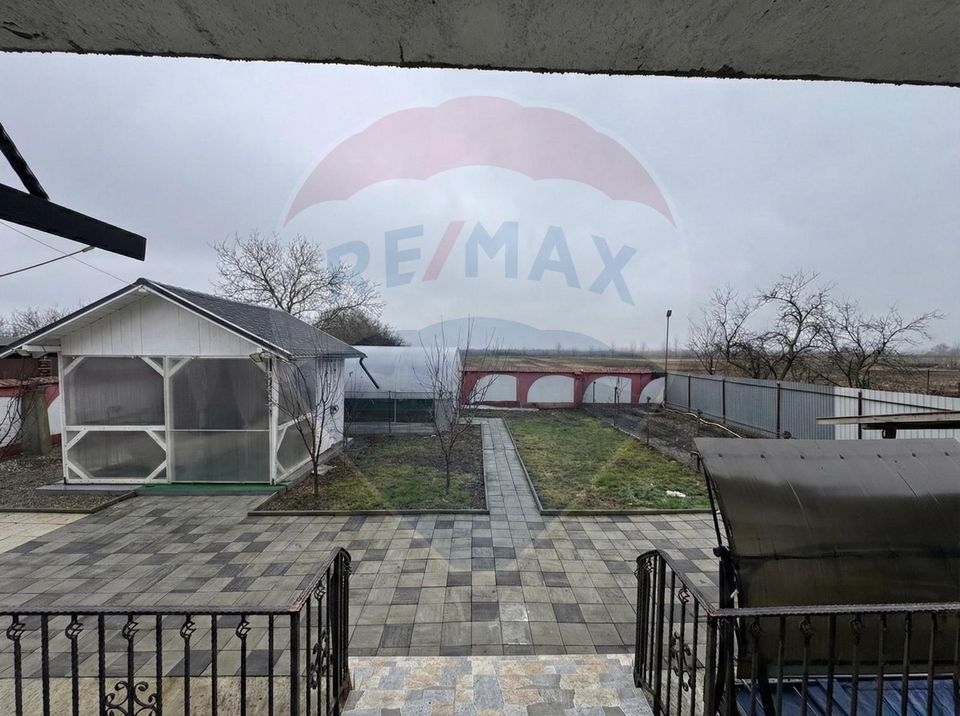 Casă / Vilă cu 5 camere de vânzare