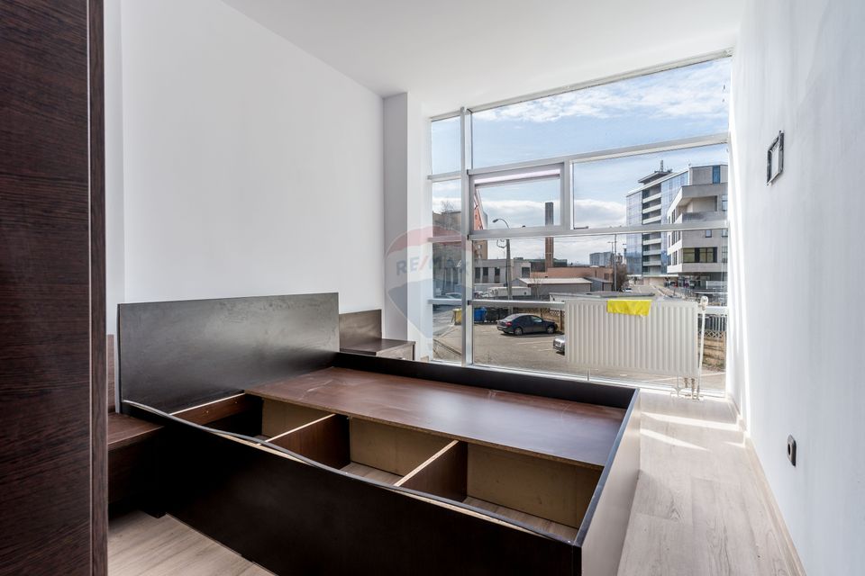 3 cam, 83 mp, zona Rivus, bloc nou, et 1, comision 0