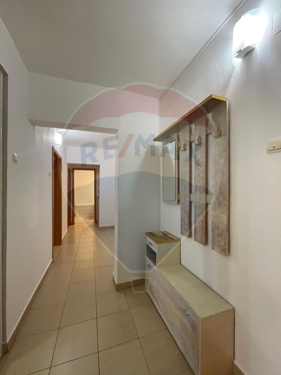 Apartament de 3 pe Pietonală Răcădău