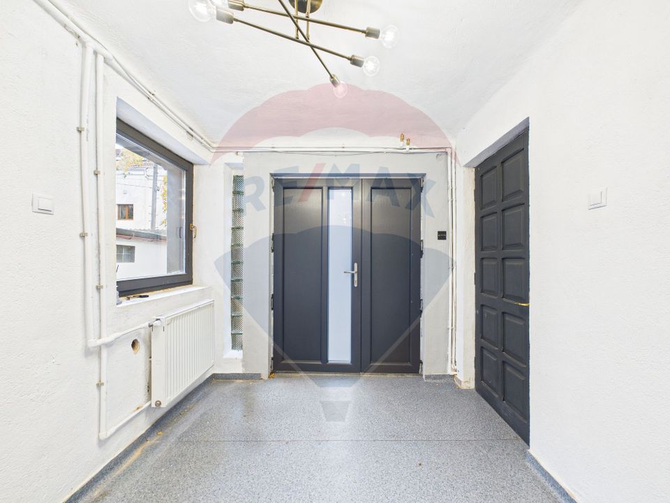 Office space in the Aviatorilor area – 95 usable sqm + garage 30 sqm