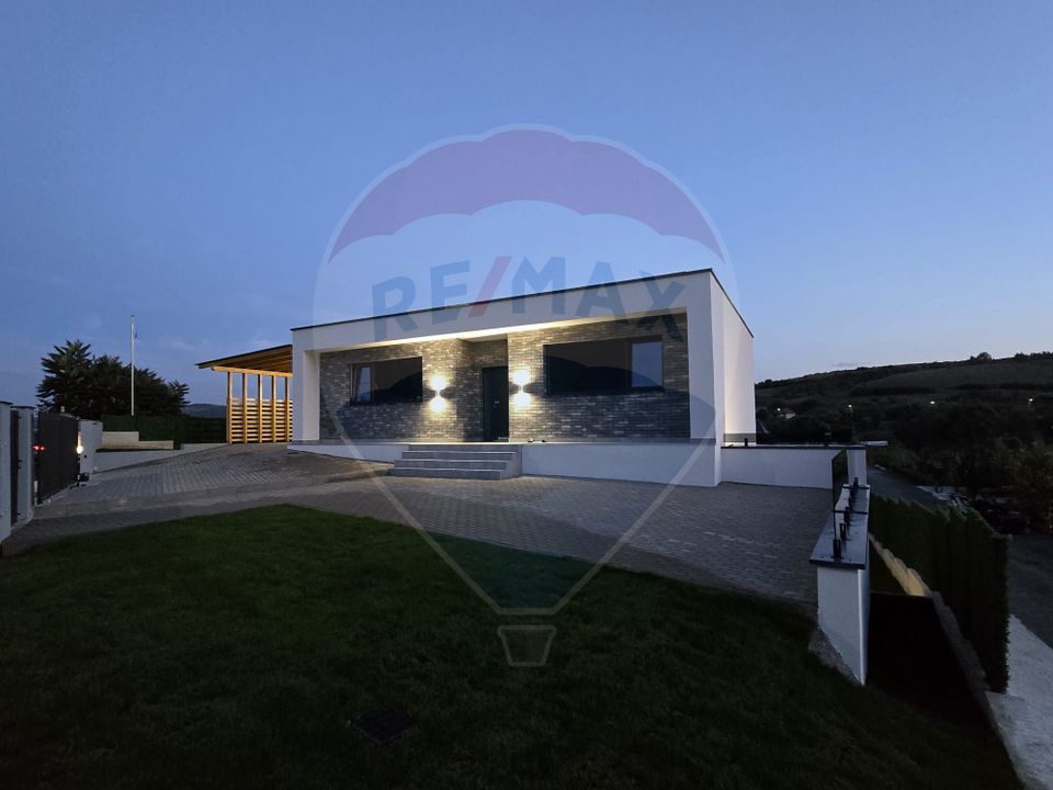 COMISION 0% Casă semifinisată de vânzare în Baciu, 583 mp de teren