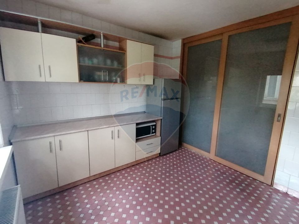 Apartament 3 camere in zona Decebal la 2 minute de metrou Piata Muncii