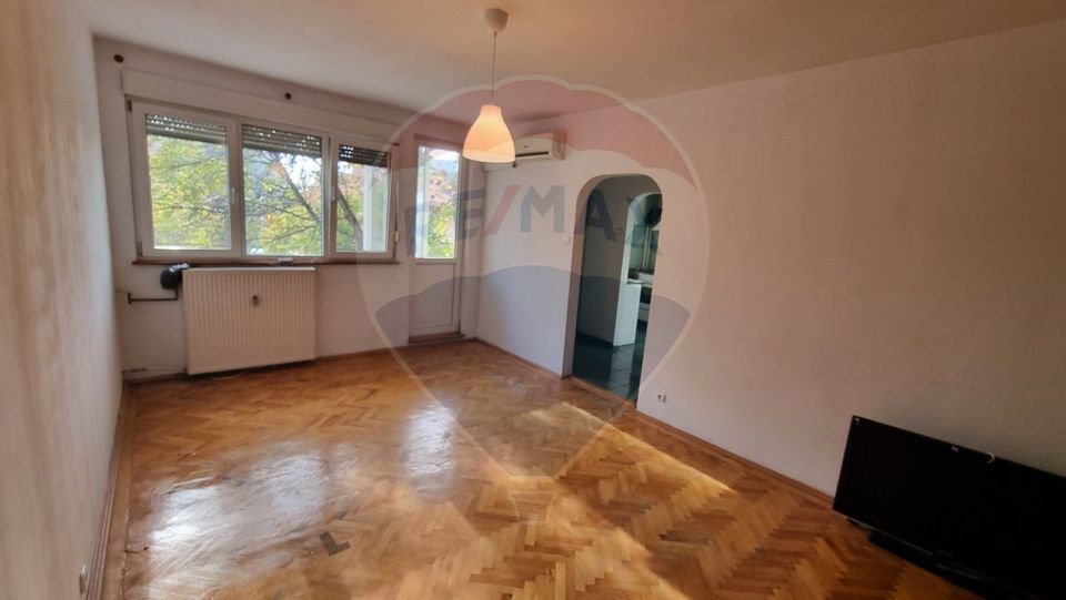 Apartament cu 2 camere de vânzare în zona Chibrit