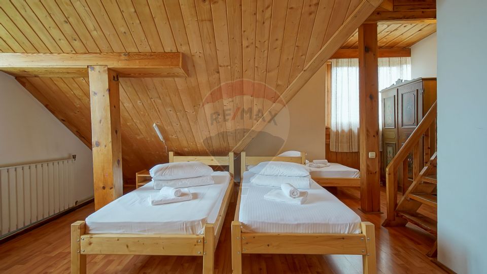 Vilă 12 camere  1.091 mp construiți Poiana Brașov