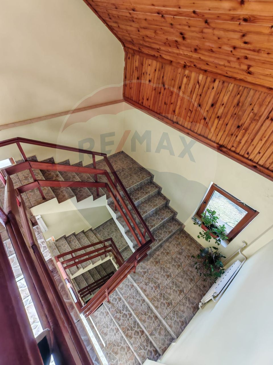 Casa, 14 camere, investitie Aparthotel, Predeal