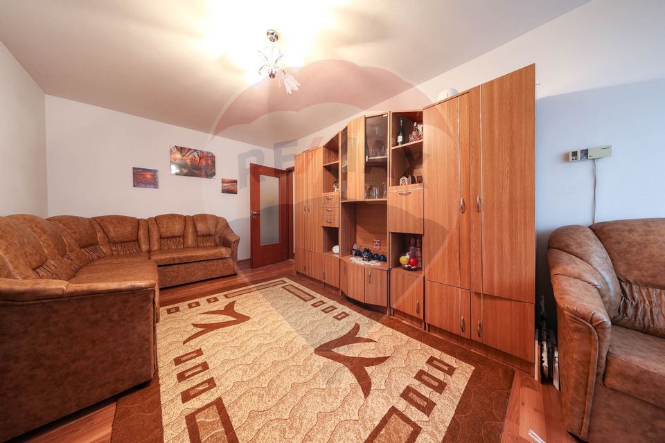 Apartament cu 3 camere, structura generoasa, Drumul Cernatului!