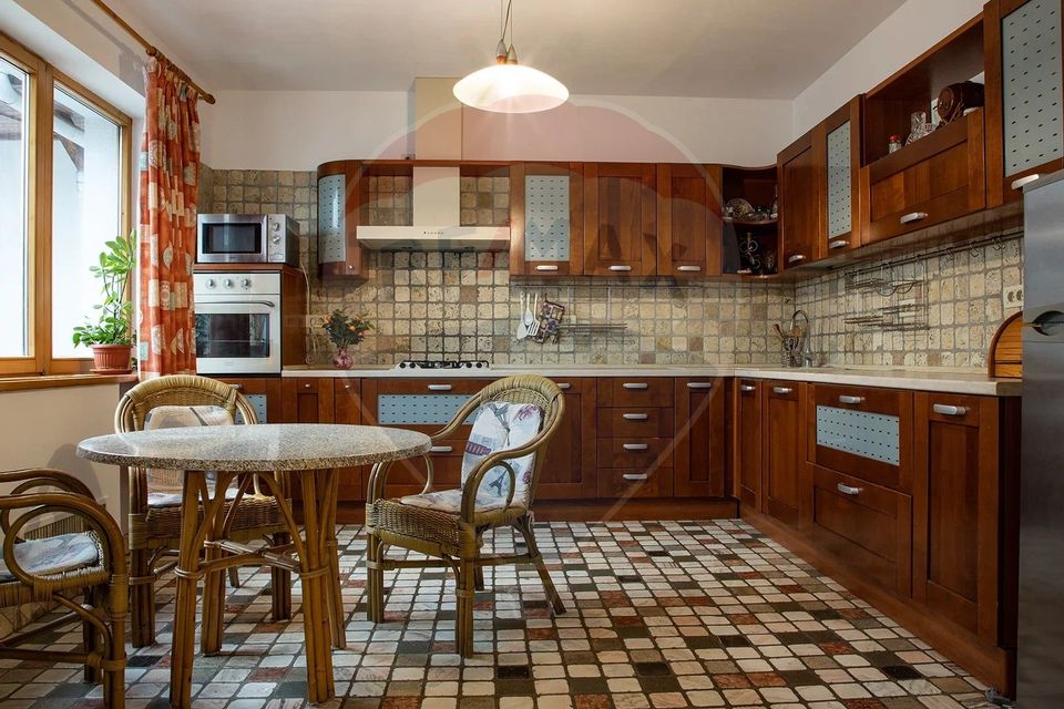 6 room House / Villa for sale, Tomis I area