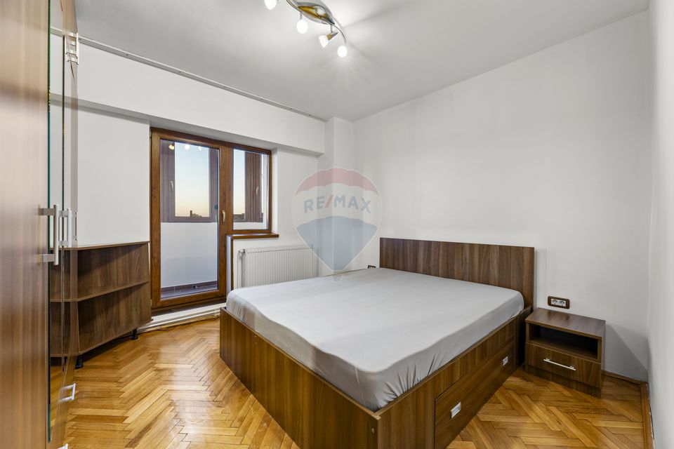 Apartament 3 camere de închiriat, 2 băi, balcon, Bdul. Revoluției