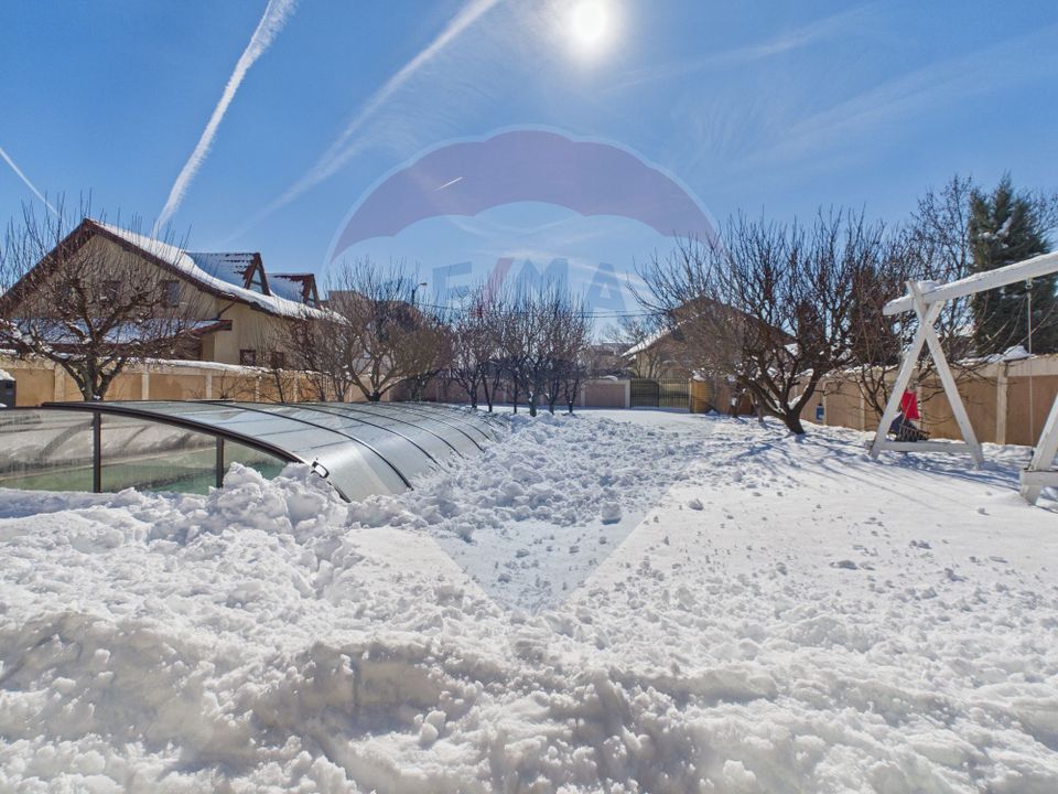 Villa with 6 rooms, pool and land 1300 sqm, for sale in Otopeni