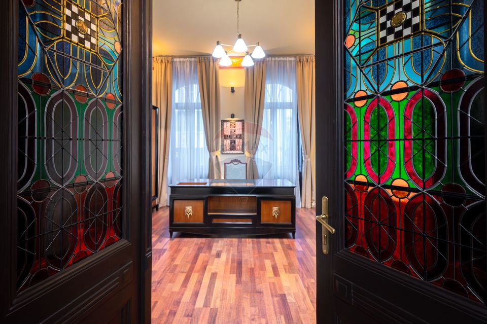 130 sqm Historic Property – Ideal for Living or Office