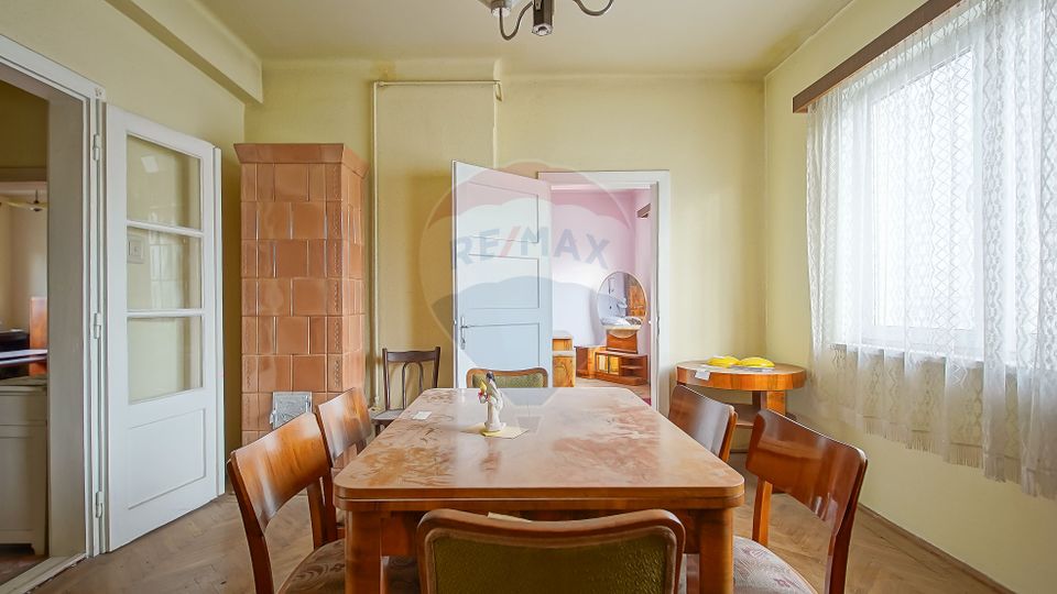 Apartament cu 3 camere de vânzare în zona Centrul Civic