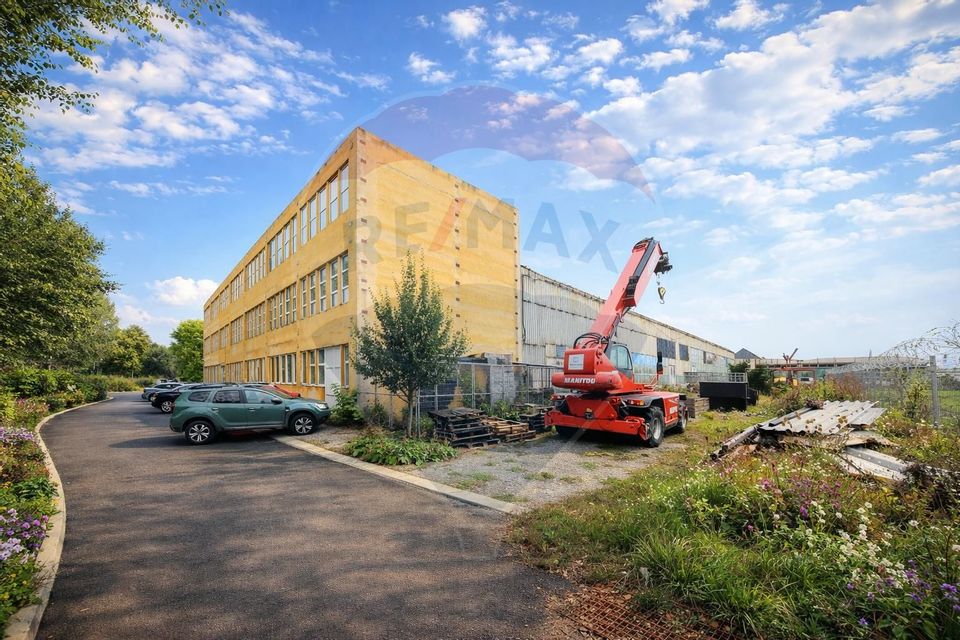 HALA INDUSTRIALA 3.072 MP CU POD RULANT LANGA AEROPORT BRASOV