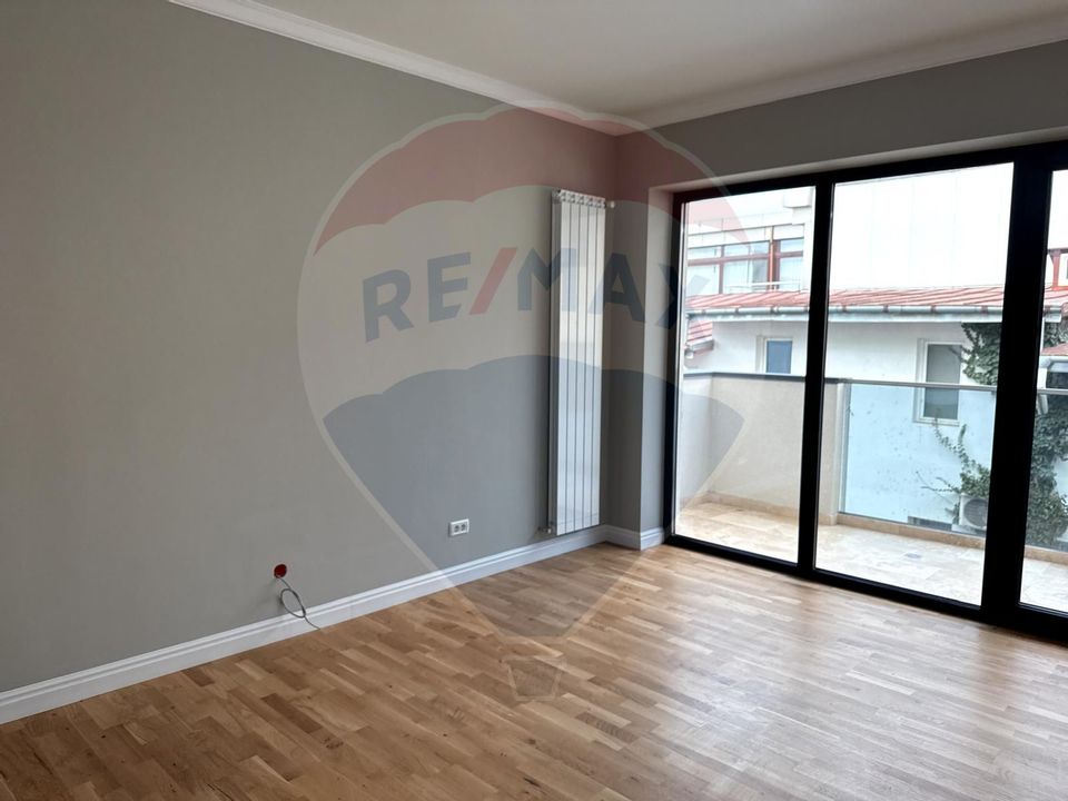 INCHIRIERE Apartament cu 4 camere in zona Tei