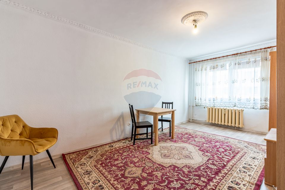 Apartament cu 3 camere de vânzare în zona Sebastian
