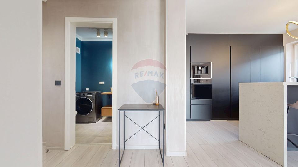 2 room Apartment for rent, Tractorul area