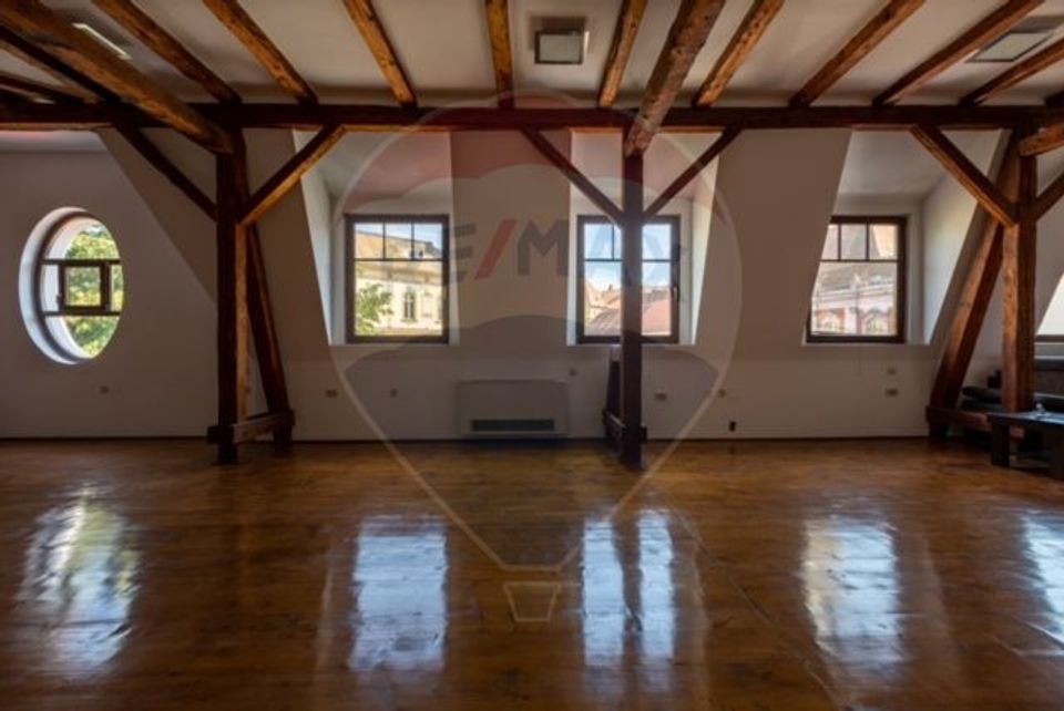 400sq.m Proprietate specială for sale, Ultracentral area