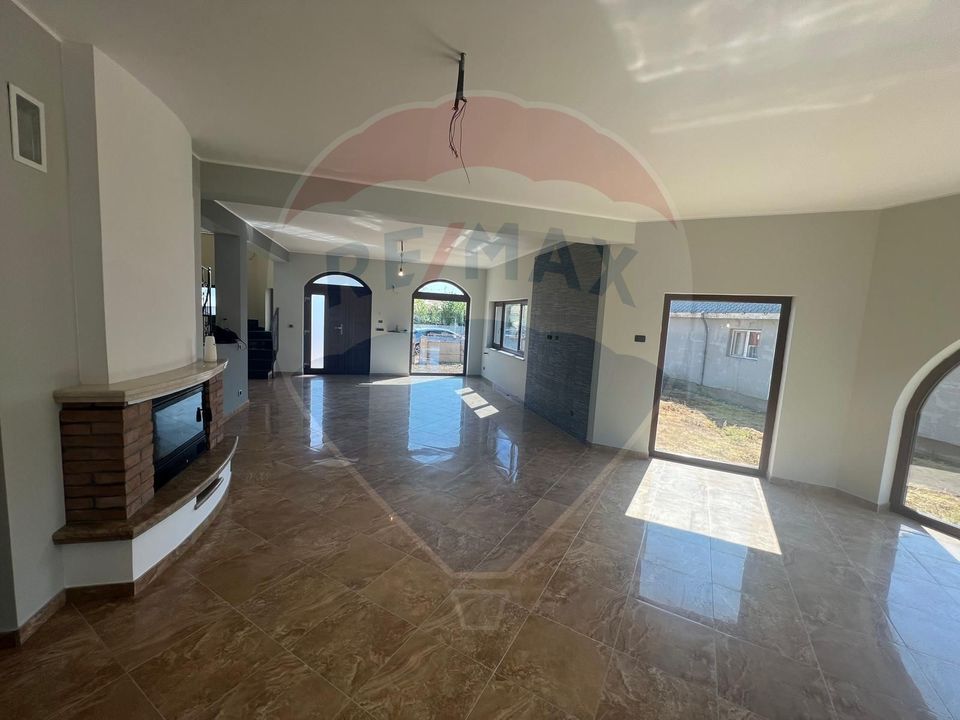 6 room House / Villa for sale