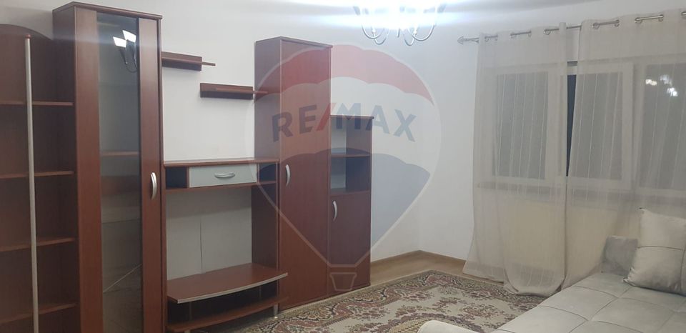 Apartament cu 3 camere de închiriat pe strada Marasesti