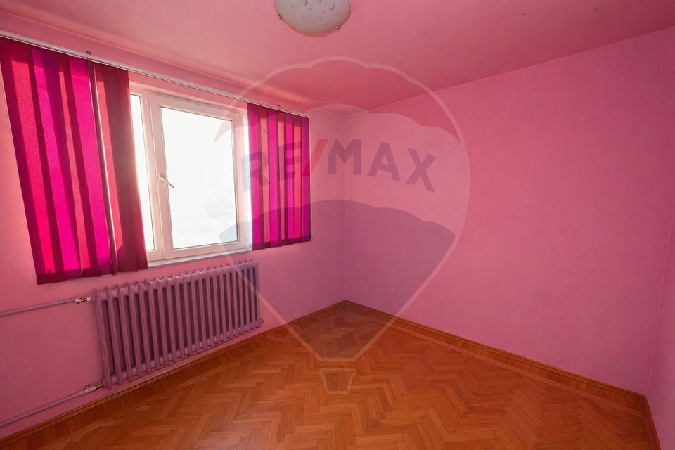 Apartament cu 3 camere de vanzare in zona Gara de Nord