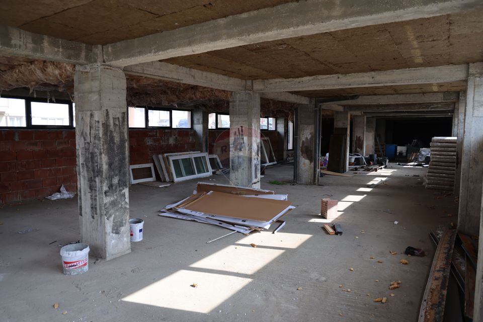 Spațiu comercial de 317mp de vânzare