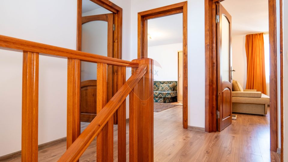 Vanzare vilă Bacu P+1+Pod, livadă, acces rapid A0/A1/Centură