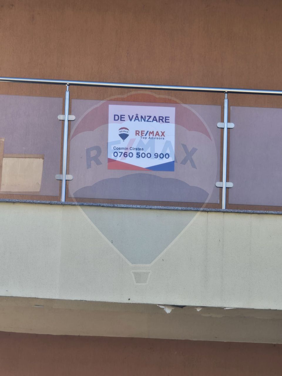 DE VANZARE Apartament cu 3 camere CLUB LAC SNAGOV