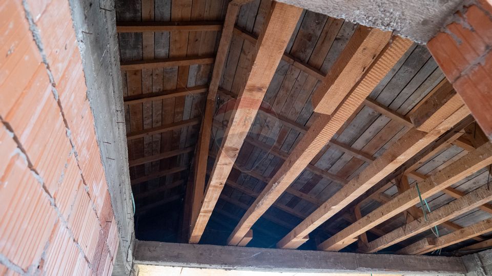 5 room House / Villa for sale, Central area