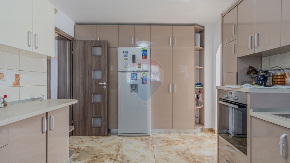 10 room House / Villa for sale