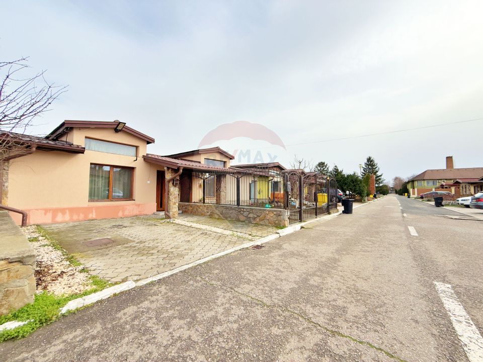 Casă cu 3 camere de vânzare în Cartierul Verde, Arad