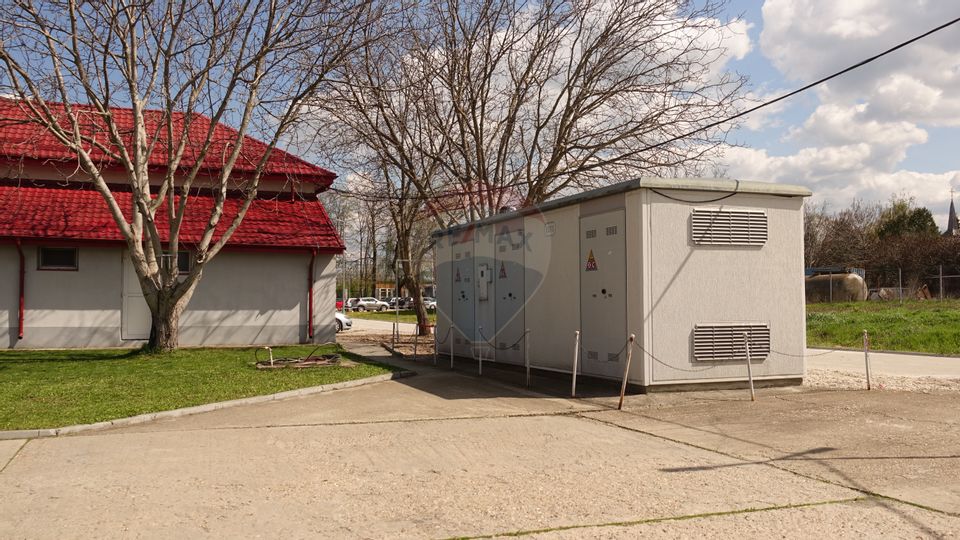 Hale + birouri, teren 5900 mp, 32 m la DN5, fotovoltaice, Giurgiu