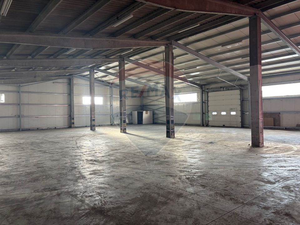 Spațiu industrial de 867mp de închiriat în zona Dambul Rotund