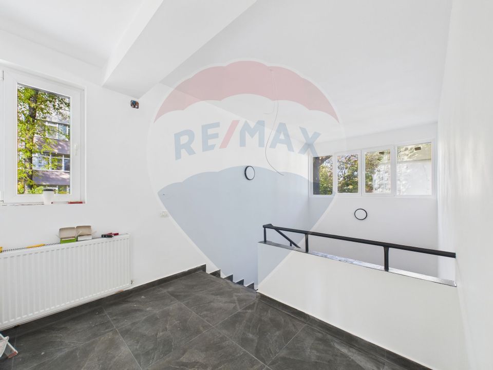 Spatiu comercial de vanzare 344 mp, Drumul Taberei-Moghioros