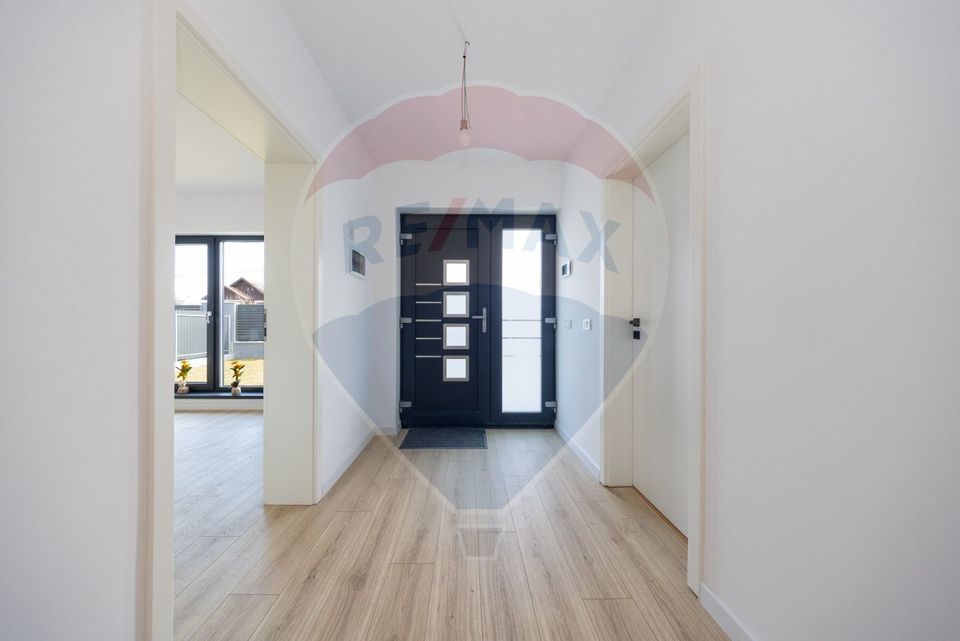 4 room House / Villa for sale