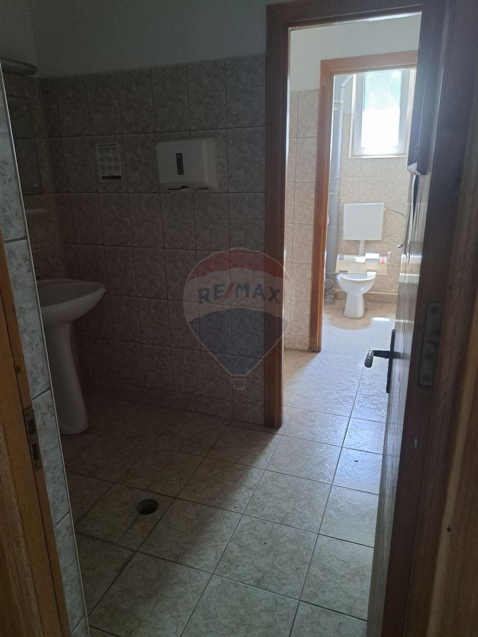 Spațiu generos 1100 mp, compartimentat și open space