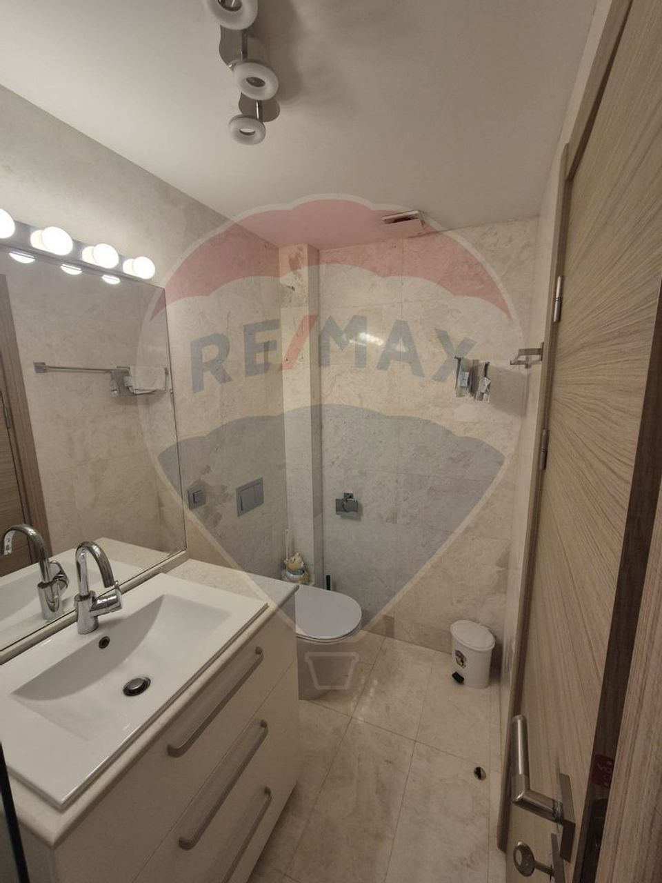 Casă/Vilă de inchiriat în complex cu Piscină ' Jasmin Garden' -Pipera