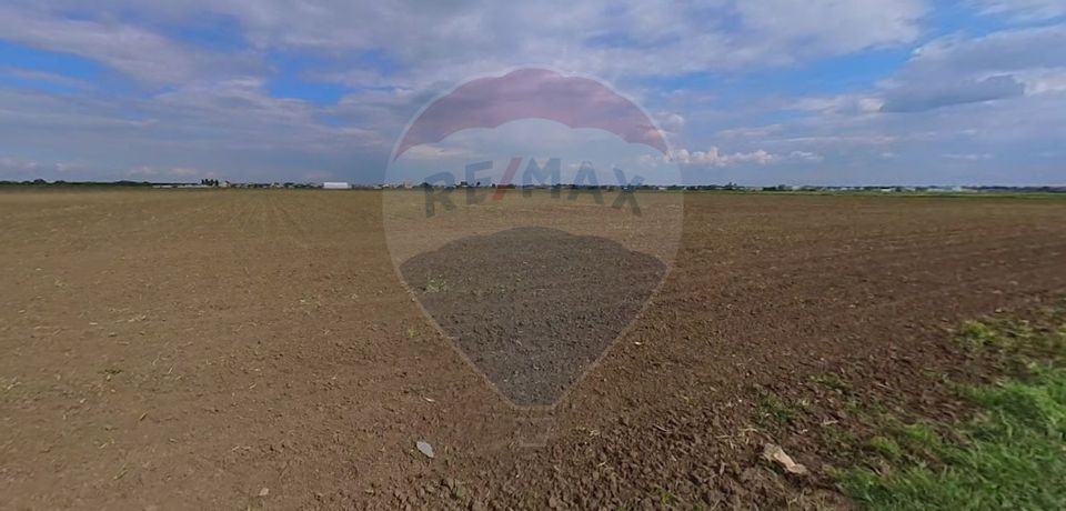 For Sale | Land 1ha with residential potential | Gunners