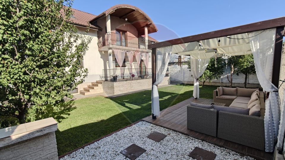 DE VANZARE  Vila cu piscina Zona Colentina