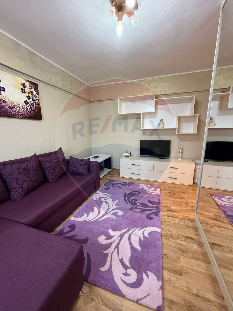 Apartament cu o camera de inchiriat- zona 6 Vanatori