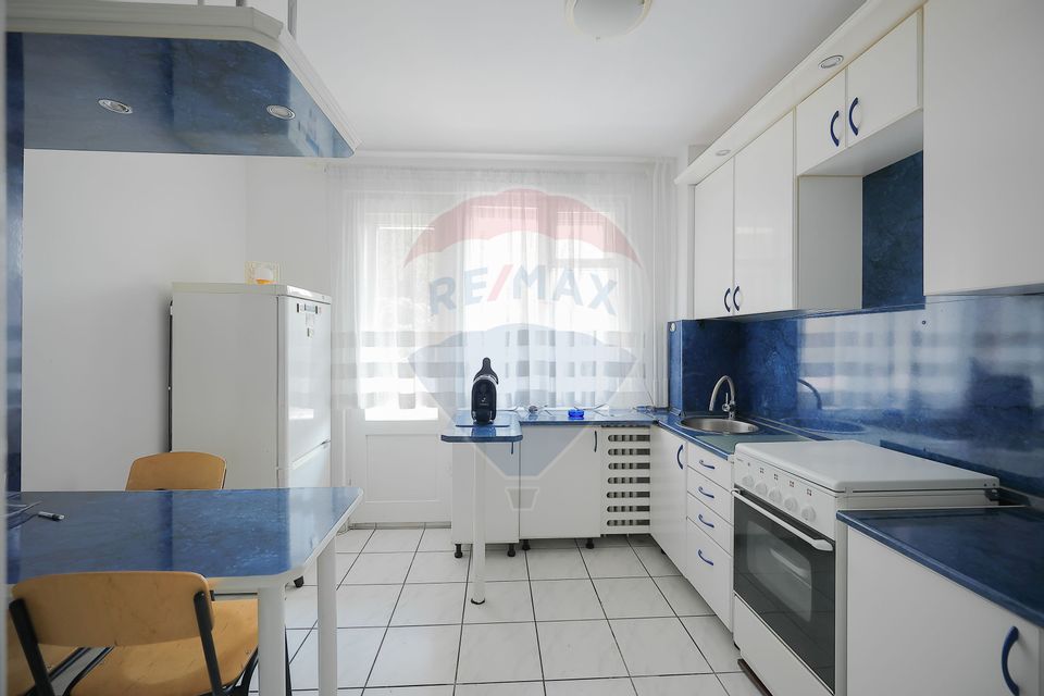 Apartament cu 3 camere, De Vânzare, tip U, etaj 1, Rogerius