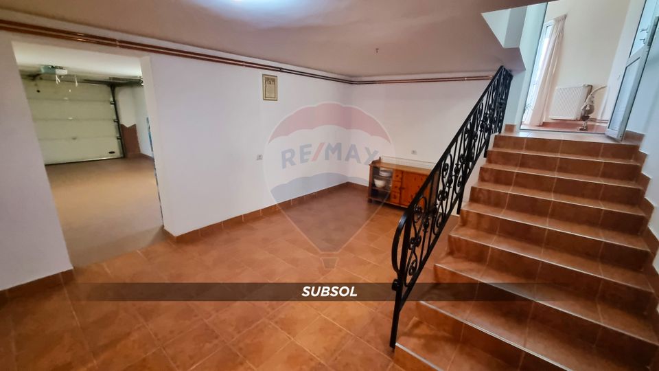 10 room House / Villa for sale, Independentei area