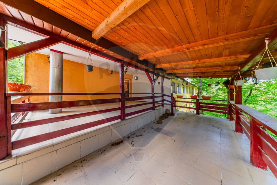 23 room Hotel / Pension for sale