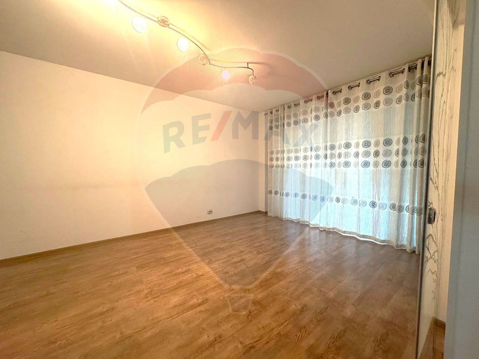 Apartament 3 cam de vânzare Drumul Taberei-metrou Valea Ialomitei