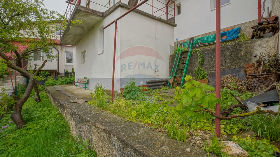 Casă / Vilă cu 5 camere de vânzare în zona Schei, Cotun 9