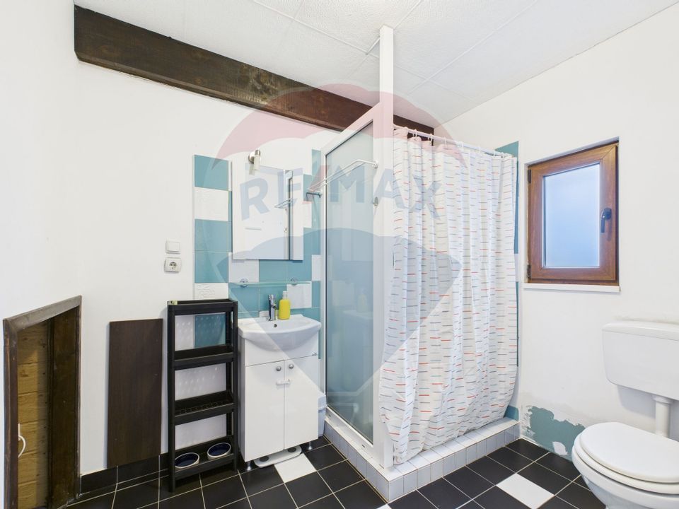 Casa / Vila cu 4 camere Darza, Crevedia